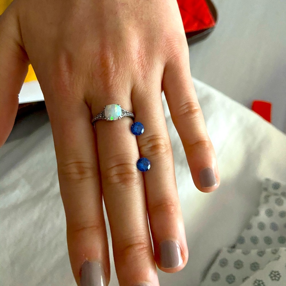 Natural sapphire studs